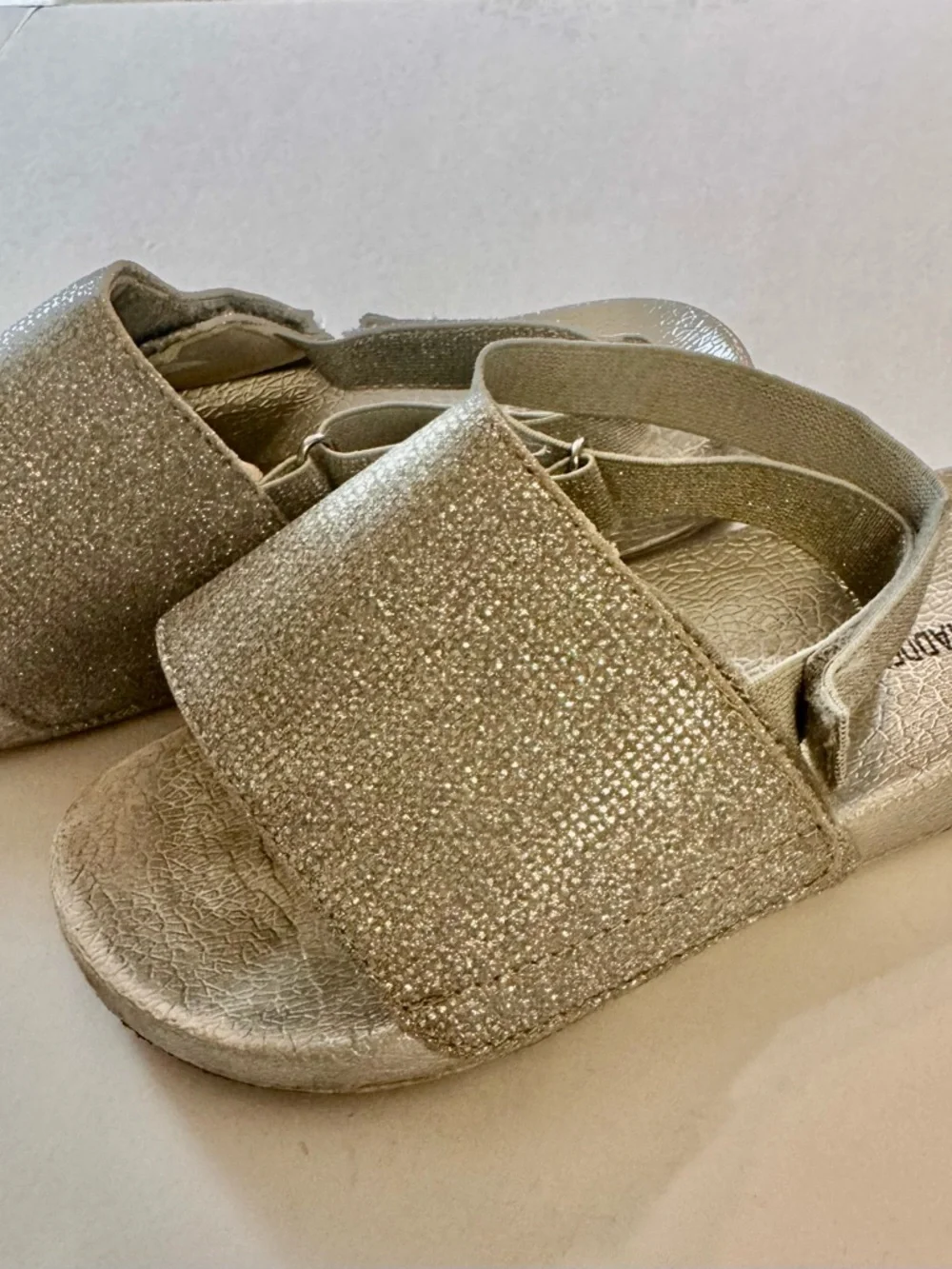 Steve Madden Kids Glitter Silver Slide Sandals with Elastic Stap